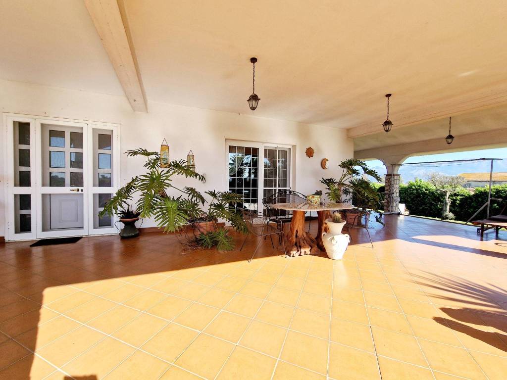 Villa a Latina in Strada Migliara 45 - Foto 2