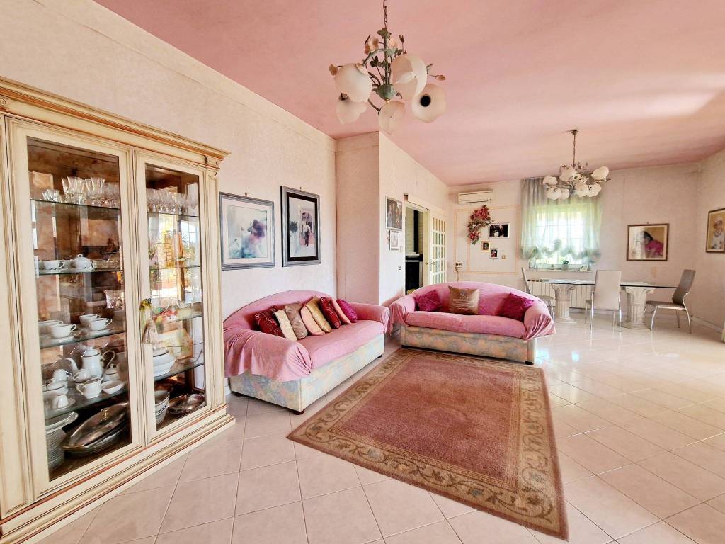 Villa a Latina in Strada Migliara 45 - Foto 4