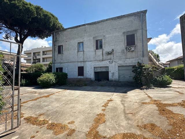 Palazzo / stabile a Sabaudia in Via Campo Sportivo, 11 - Foto 3