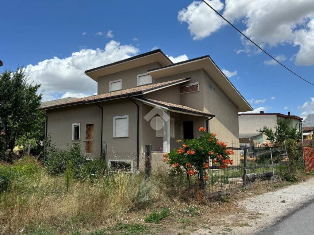 Villa a Avezzano in Via Sant'Andrea, 482 - Foto 2