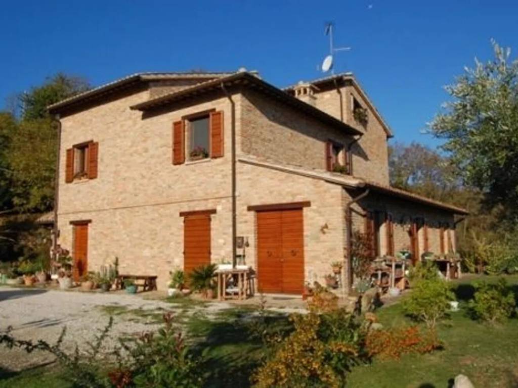 Villa a Urbino in Area Residenziale Cavallino Gadana - Trasanni - Cavallino - Foto 2