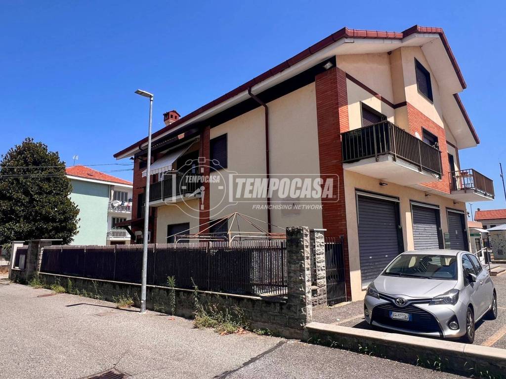 Appartamento a Caselle torinese in Via dante alighieri - Foto 3