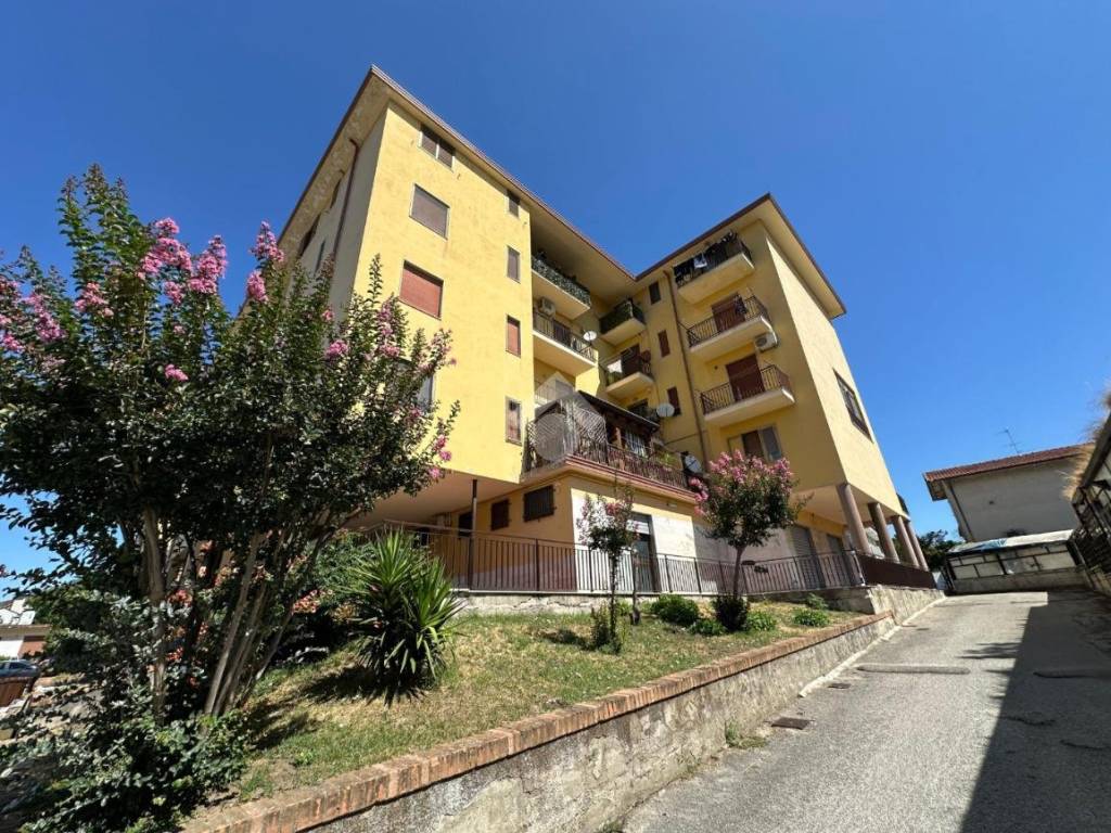 Appartamento a Montesarchio in Via Benevento - Foto 3
