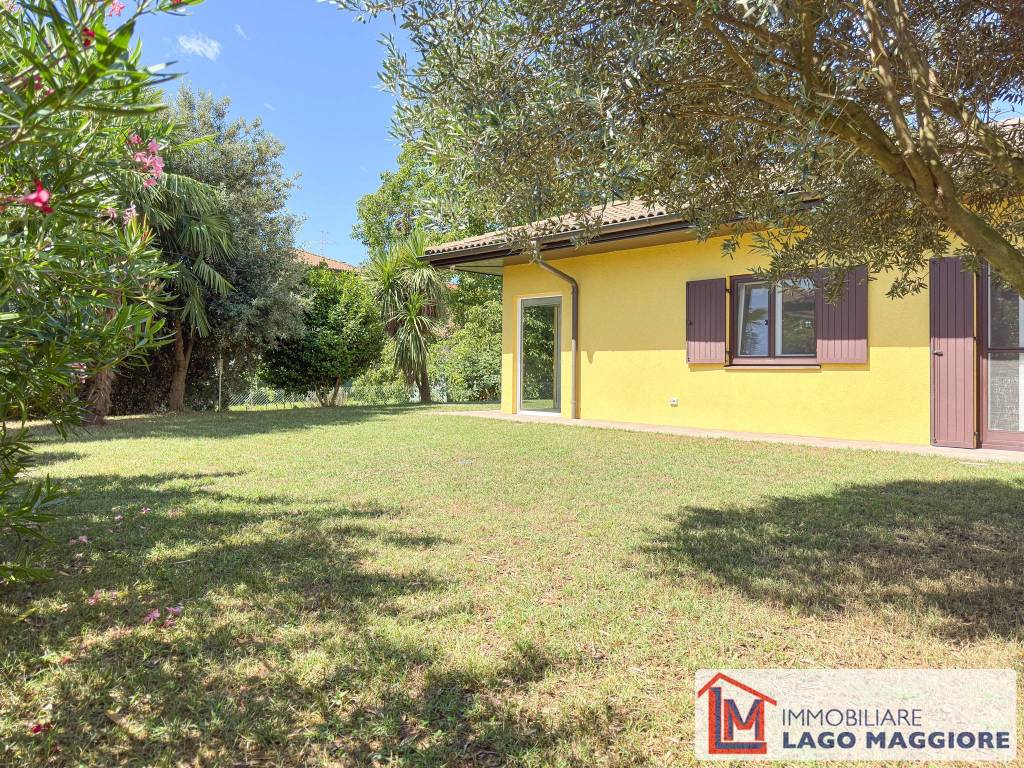 Villa a Angera in Via Barech - Foto 2