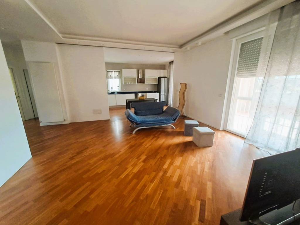 Appartamento a Bari in Via Fratelli De Filippo - Foto 4
