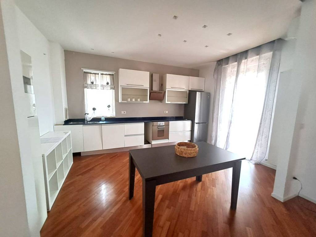 Appartamento a Bari in Via Fratelli De Filippo - Foto 5