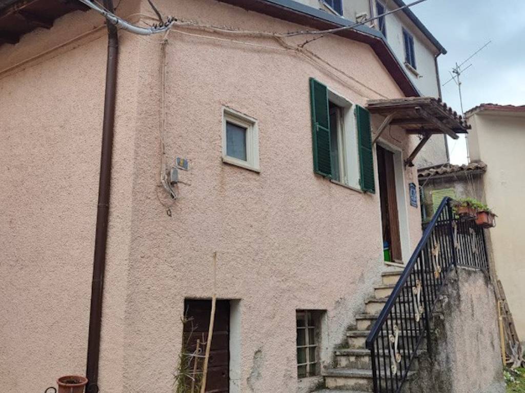 Casa indipendente a Fiuminata in Località Laverinello - Foto 2
