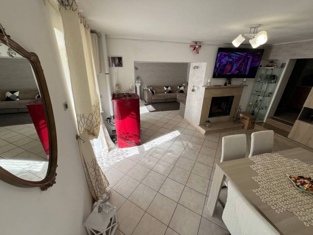Casa indipendente a Lapedona in Borgo Castellano - Foto 2