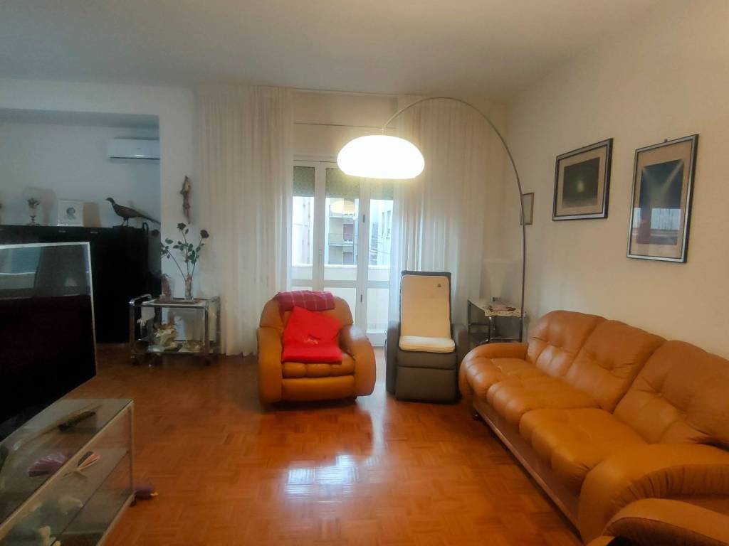 Appartamento a San benedetto del tronto in Viale Alcide De Gasperi - Foto 2