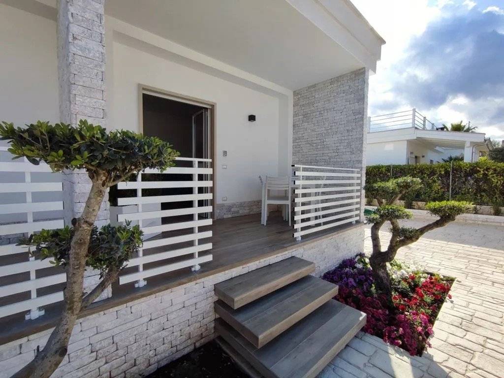 Villa a Minturno in Via Cristoforo Colombo, 104 - Foto 1