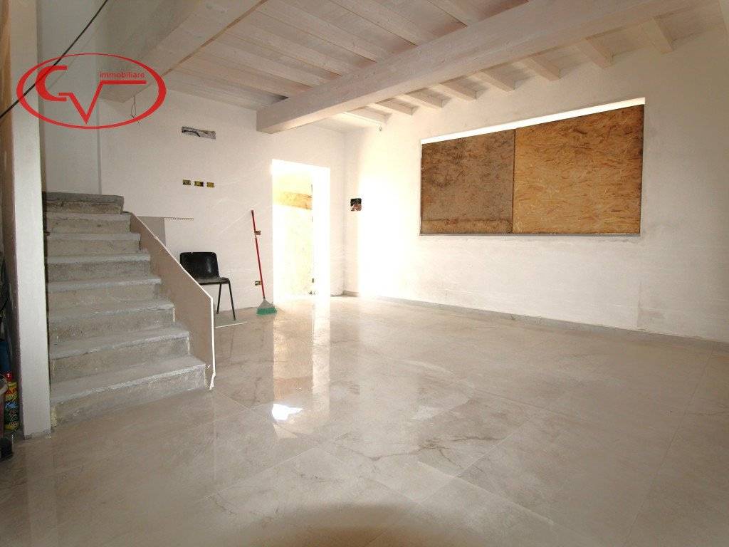 Casa indipendente a Montevarchi in Via Piave - Foto 3