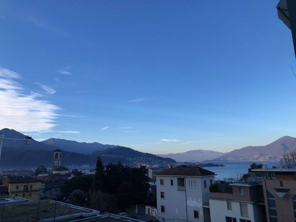 Appartamento a Luino in Via Luigi Sbarra - Foto 3