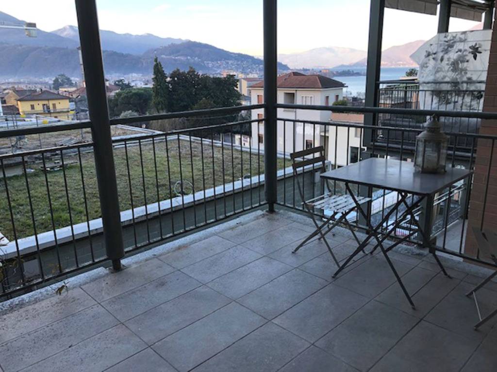 Appartamento a Luino in Via Luigi Sbarra - Foto 4