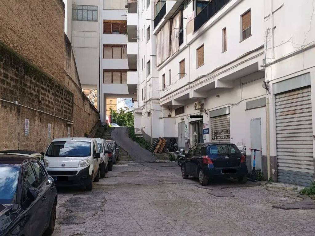 Box / garage a Palermo in Via Ausonia, 32 - Foto 3