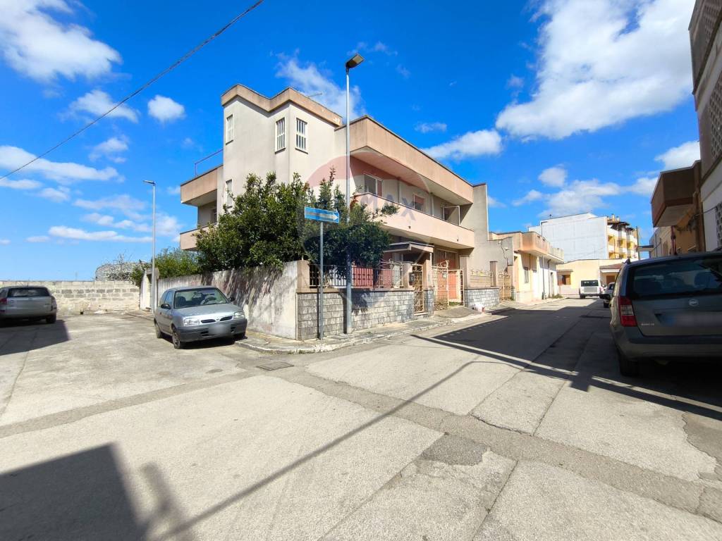 Villa a Brindisi in Via Pietro Mascagni - Foto 2