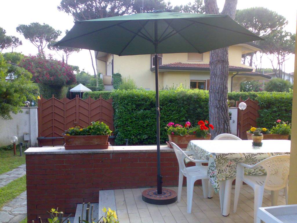 Villa a Forte dei marmi in Via Trento - Foto 5