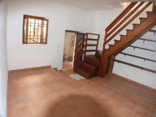 Appartamento a Castelnuovo di farfa in Via Roma - Foto 4