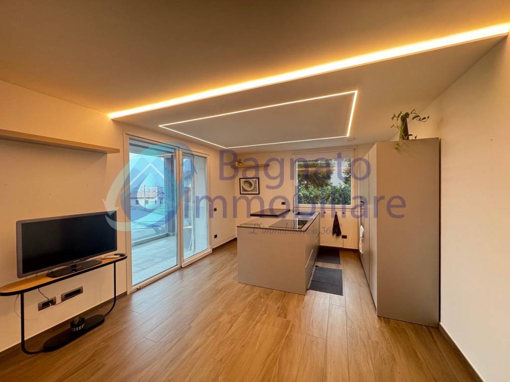 Appartamento a Dormelletto in Via Giosuè Carducci, 7 - Foto 4