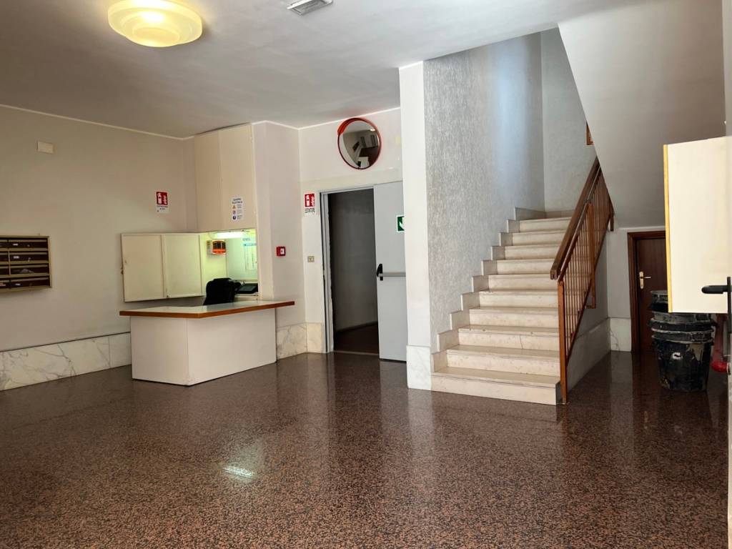 Appartamento a Taranto in viale Magna Grecia, 468 - Foto 2