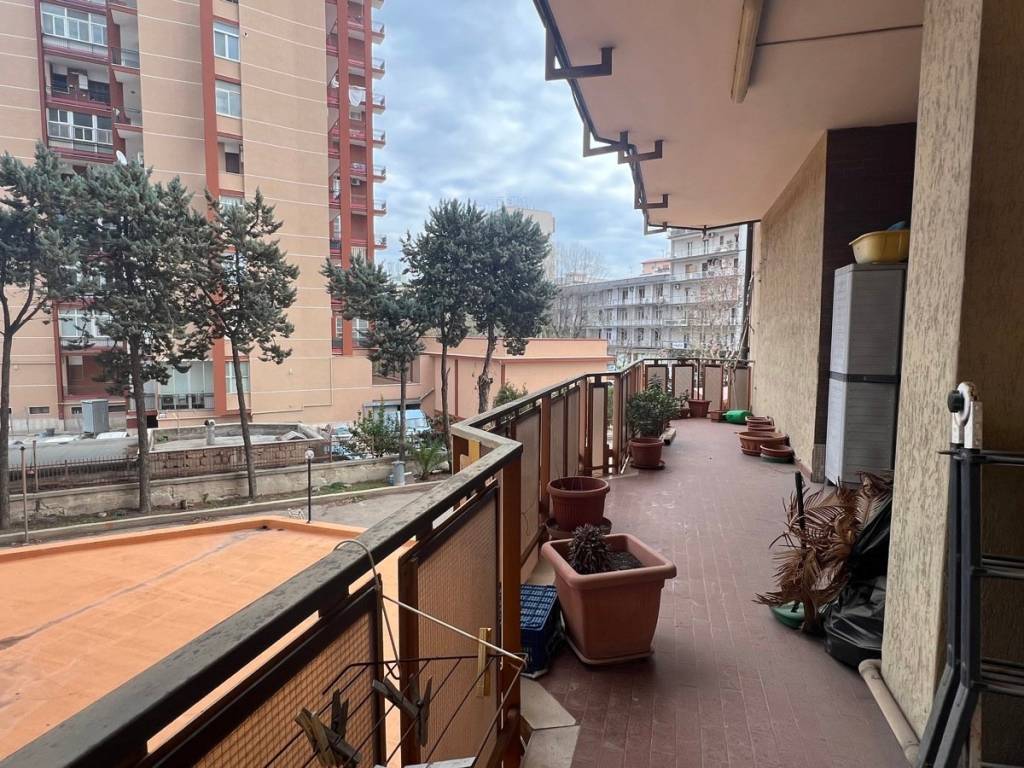 Appartamento a Taranto in viale Magna Grecia, 468 - Foto 3