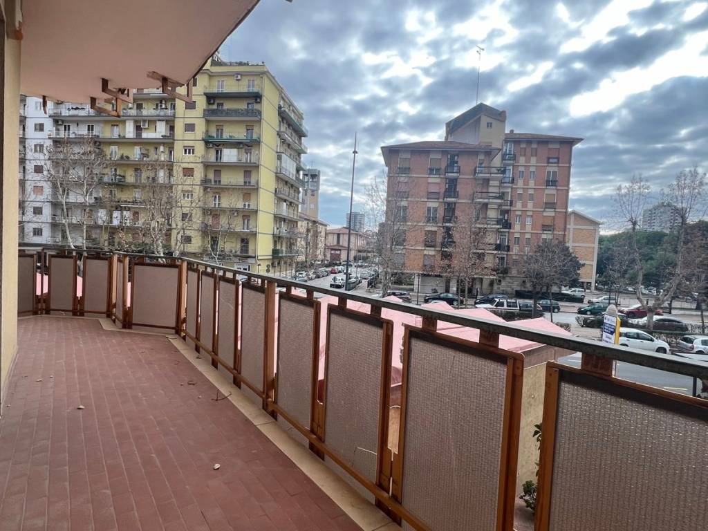 Appartamento a Taranto in viale Magna Grecia, 468 - Foto 4