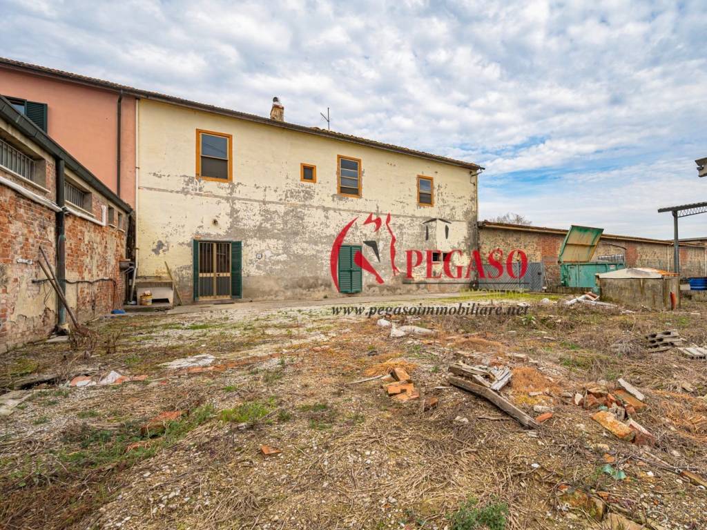 Casa indipendente a Pescia in Strada Provinciale Mammianese - Foto 2