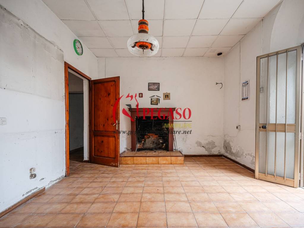 Casa indipendente a Pescia in Strada Provinciale Mammianese - Foto 5