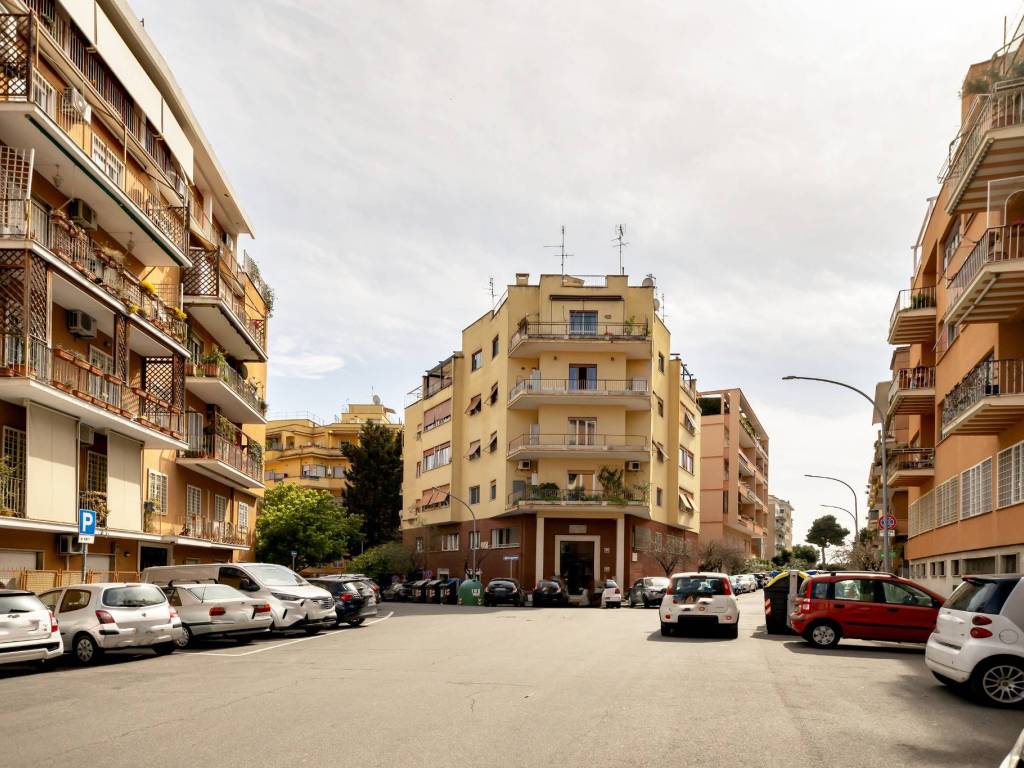 Attico / mansarda a Roma in Largo Lucio Apuleio - Foto 3