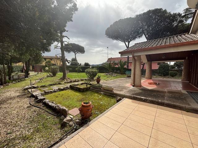 Villa a Sabaudia in Via Armellini, 25 - Foto 2
