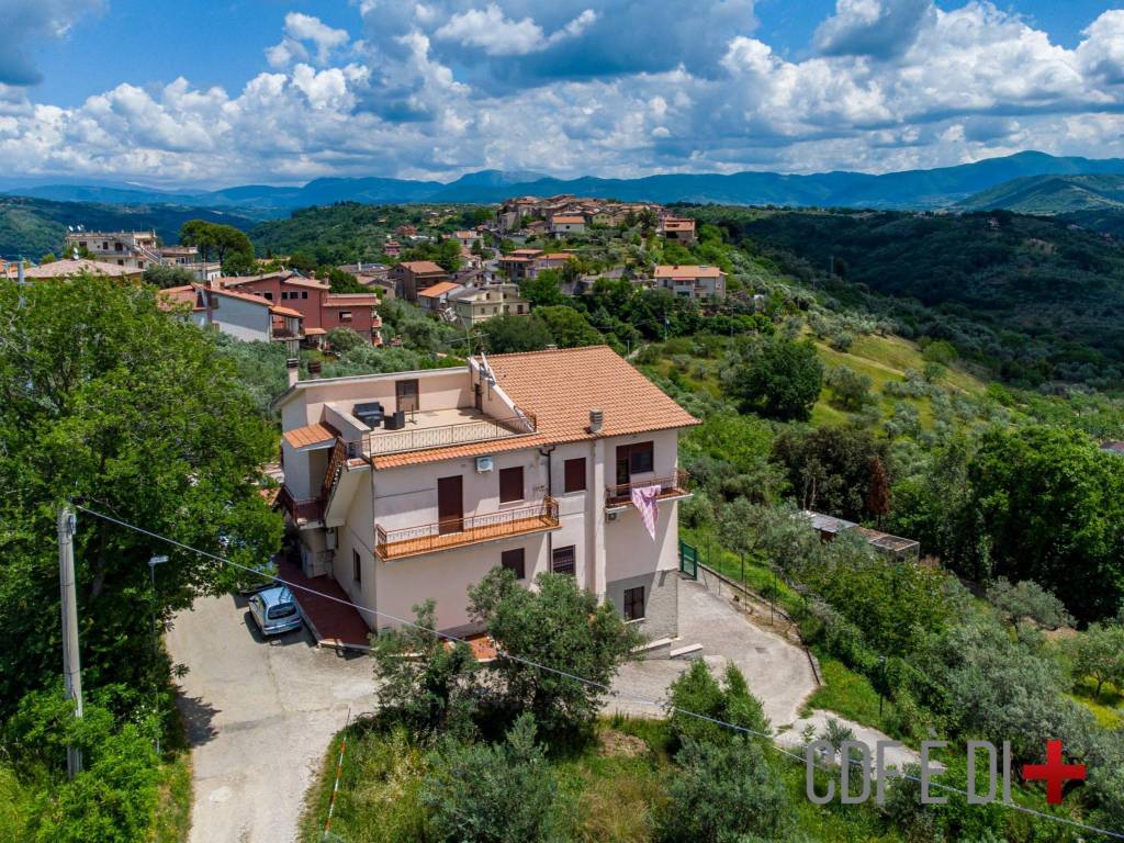 Appartamento a Poggio nativo in Via Colle - Foto 4