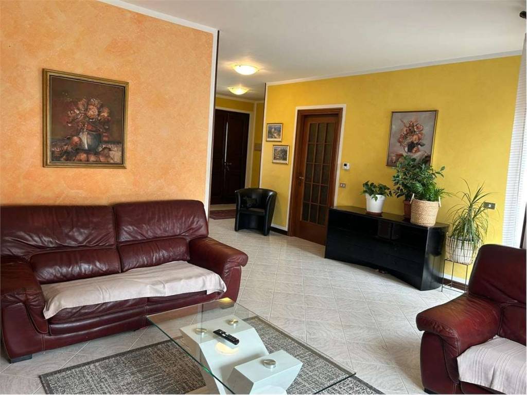 Villa a Goito in Strada Statale Goitese, 299 - Foto 2