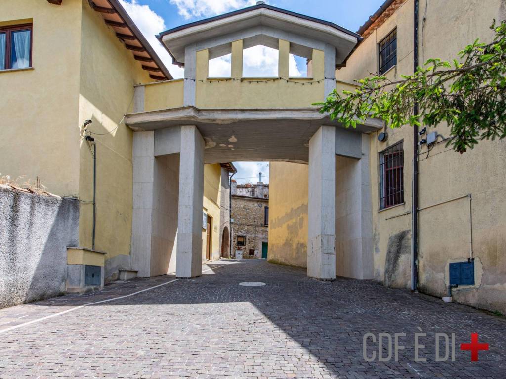 Appartamento a Poggio nativo in Via Corso Umberto I - Foto 2