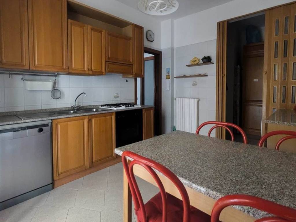 Appartamento a Follonica in Via Cristoforo Colombo, 11 - Foto 5