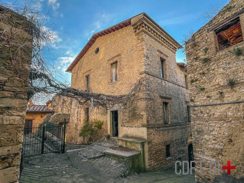 Casa indipendente a Poggio nativo in Piazza Vittorio Emanuele III - Foto 3