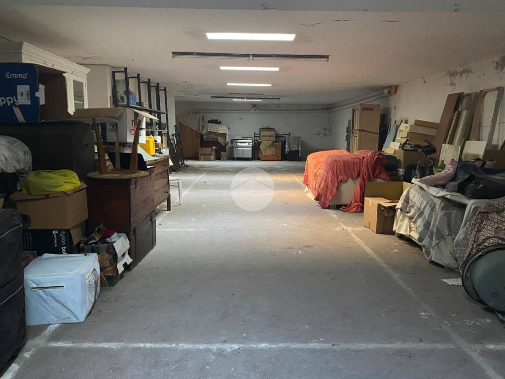 Immobile a Fano in AUTORIMESSA VIA ARRIGO BOLDRINI, 3 - Foto 2