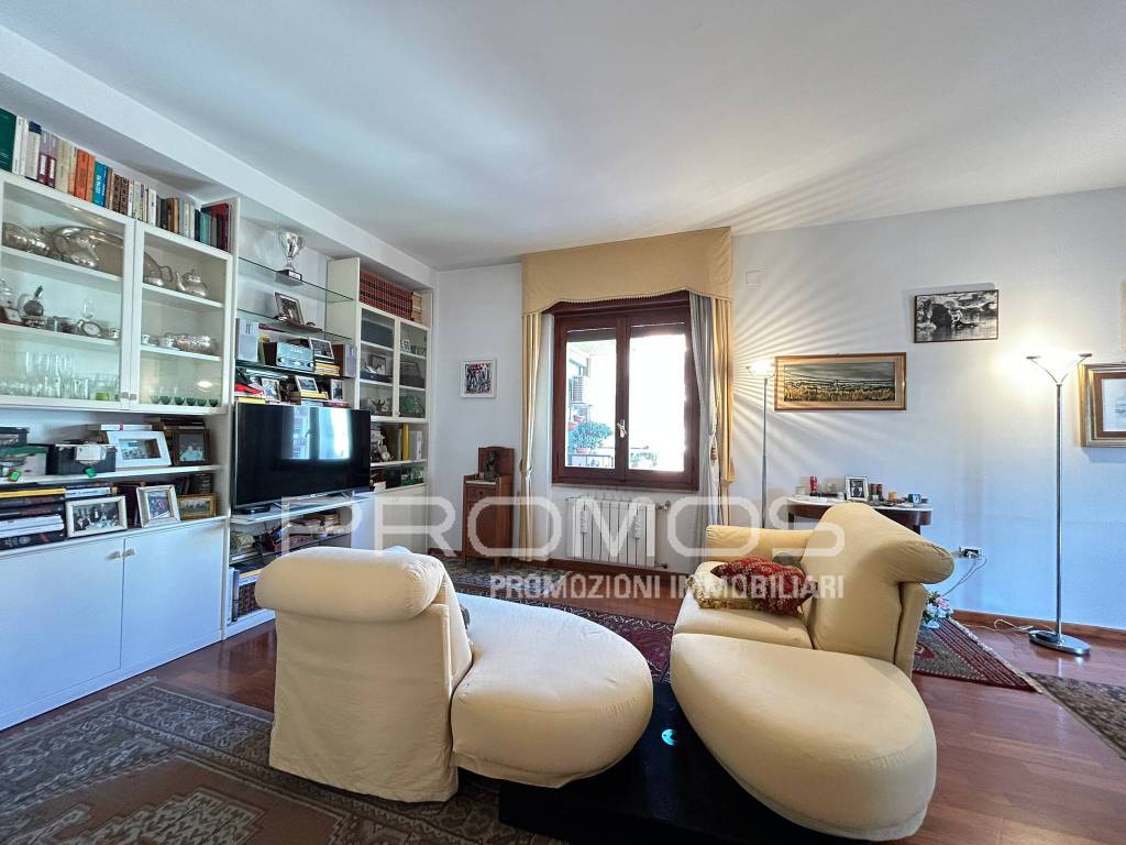 Appartamento a Cagliari in Via Giuseppe Sanna Randaccio - Foto 4