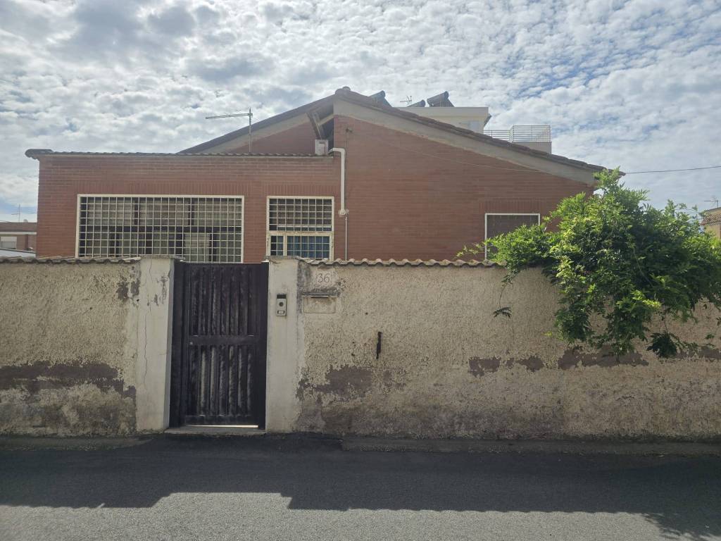 Villa a Fiumicino in Via delle Chiglie - Foto 2