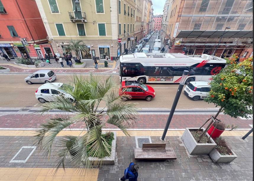 Appartamento a Genova in Via Guido Pellizzari - Foto 2