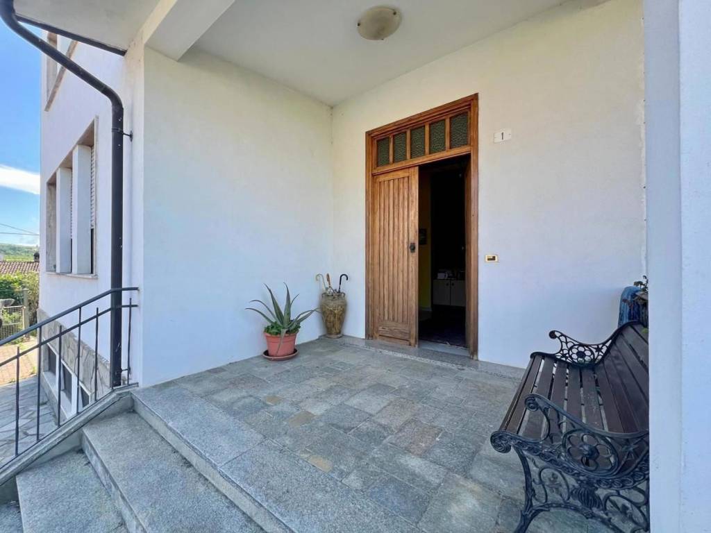 Casa indipendente a La morra in Frazione Rivalta San Giacomo - Foto 4