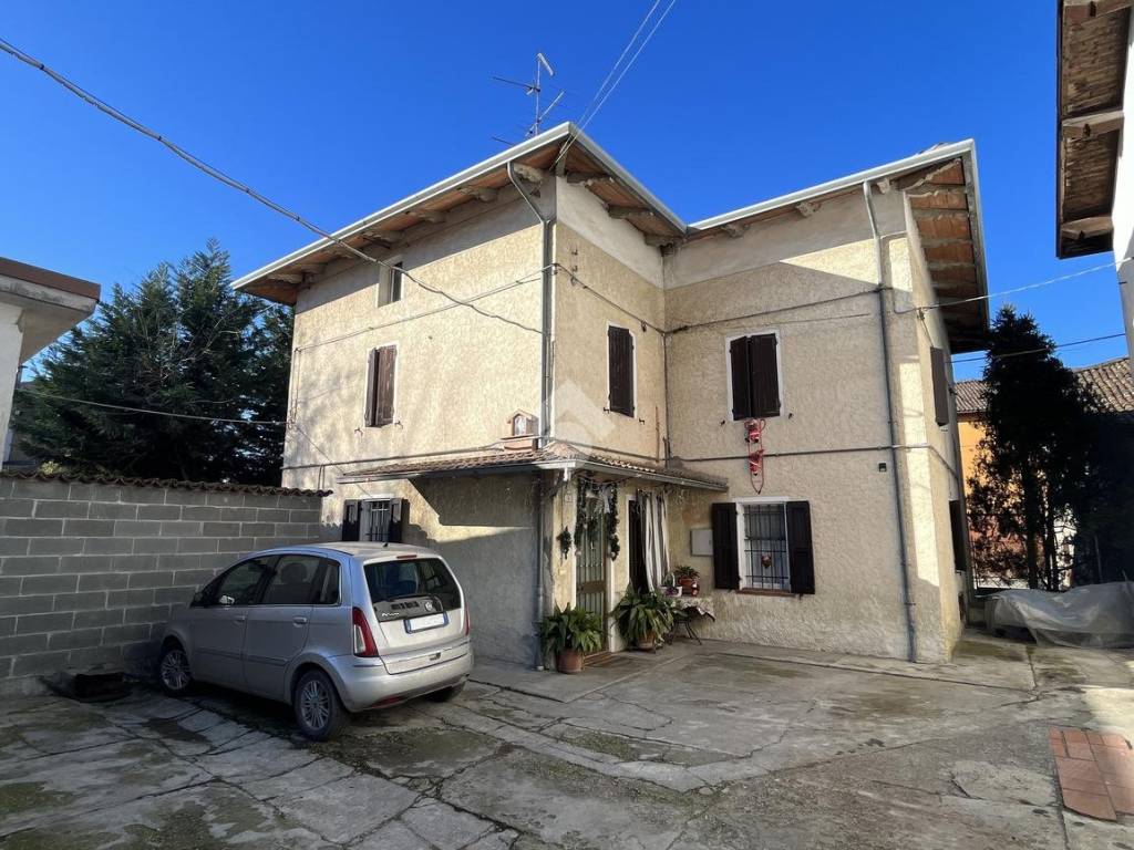 Casa indipendente a Reggio emilia in Via I. Newton, 78 - Foto 2