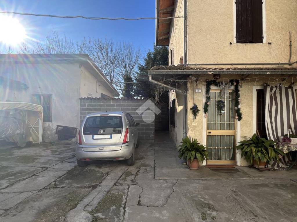 Casa indipendente a Reggio emilia in Via I. Newton, 78 - Foto 5