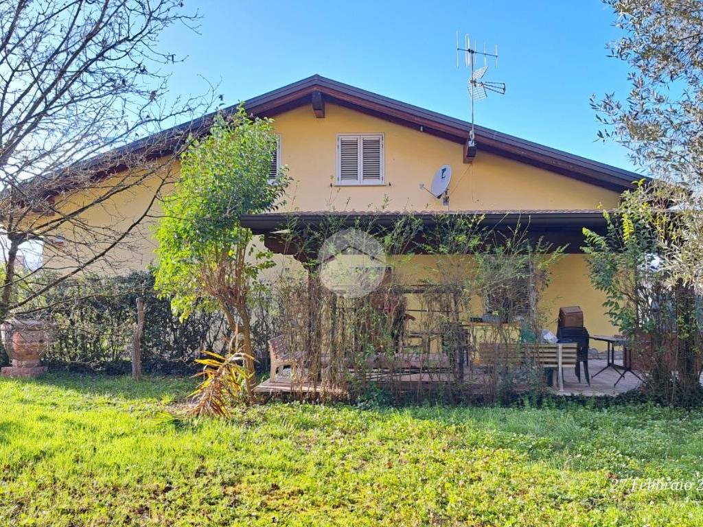 Casa indipendente a Frosinone in Via Licinio Refice, 30 - Foto 2