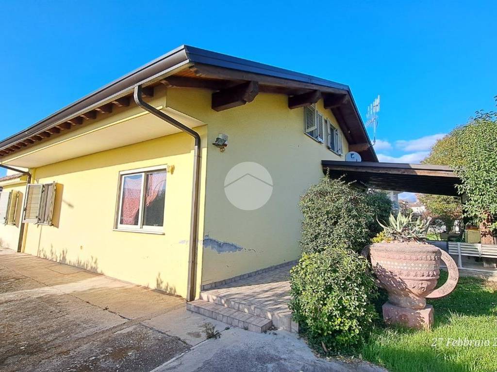 Casa indipendente a Frosinone in Via Licinio Refice, 30 - Foto 3