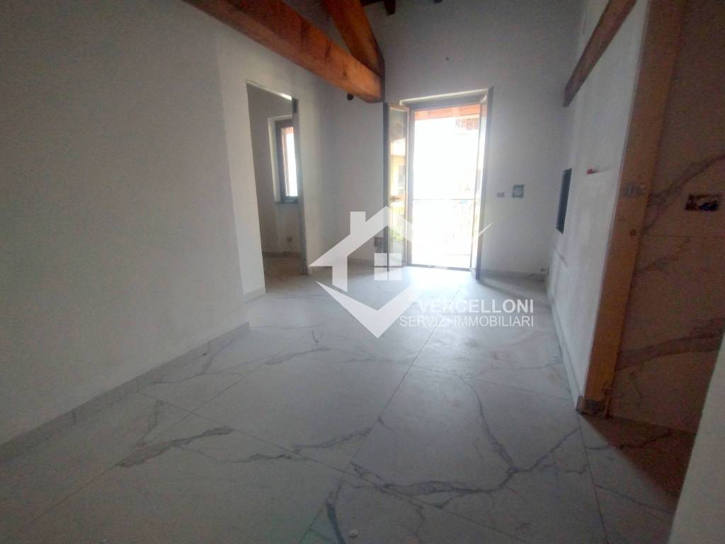 Appartamento a Romentino in Piazza Mercato - Foto 2