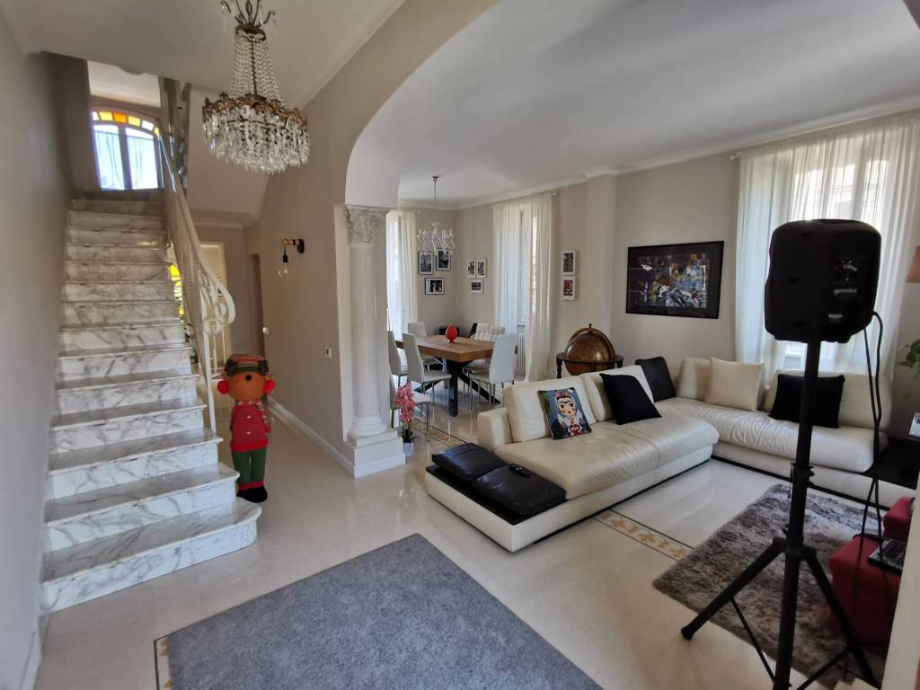 Villa a Cave in Viale San Lorenzo, 60 - Foto 2