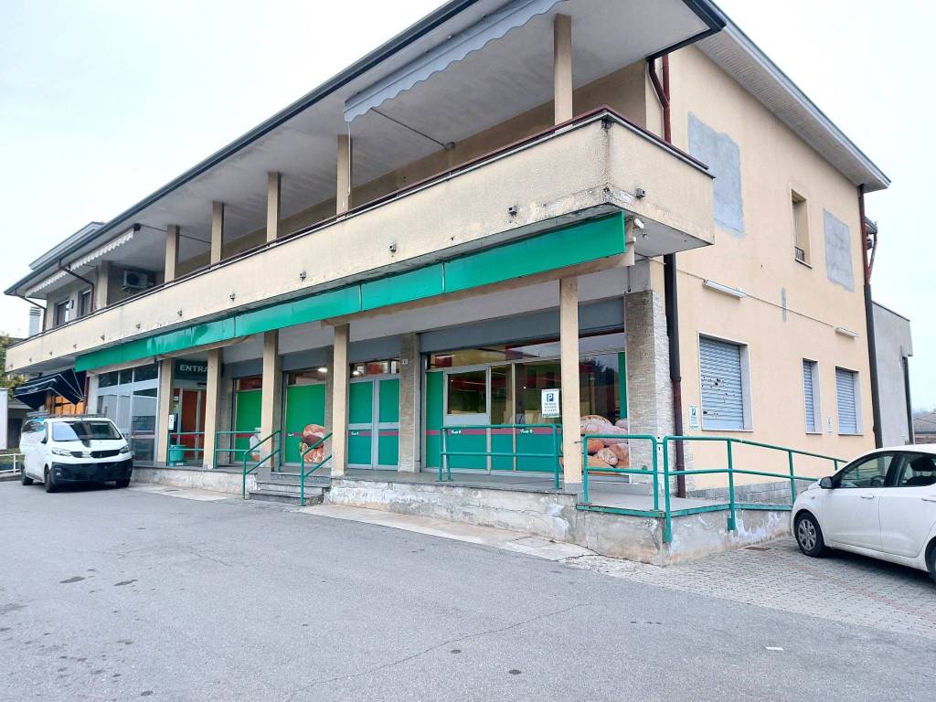 Palazzo / stabile a Casatenovo in Via Alcide De Gasperi, 45 - Foto 3