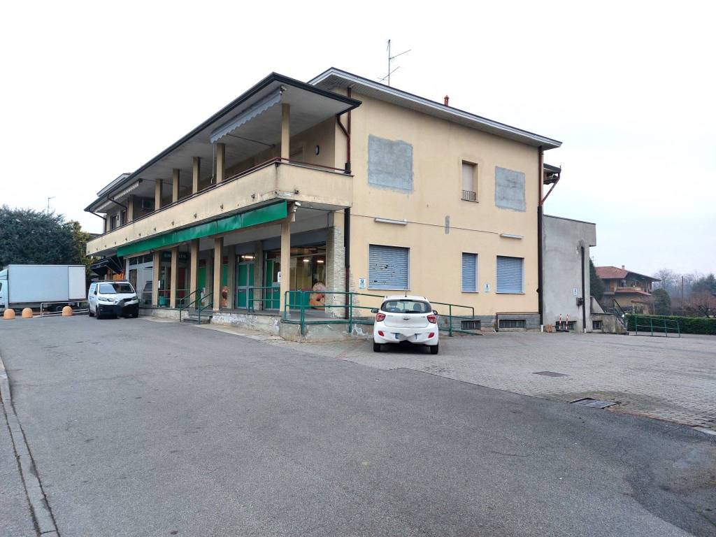 Palazzo / stabile a Casatenovo in Via Alcide De Gasperi, 45 - Foto 5