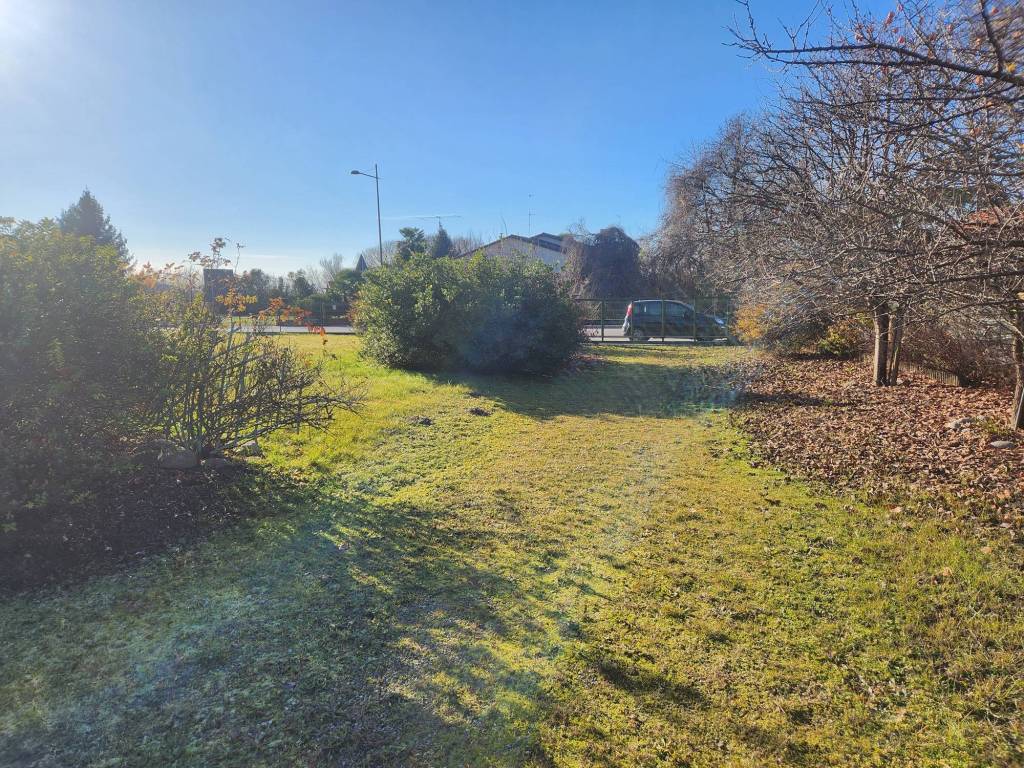 Terreno a Fontanafredda in Via Giacomo Puccini, 129 - Foto 2