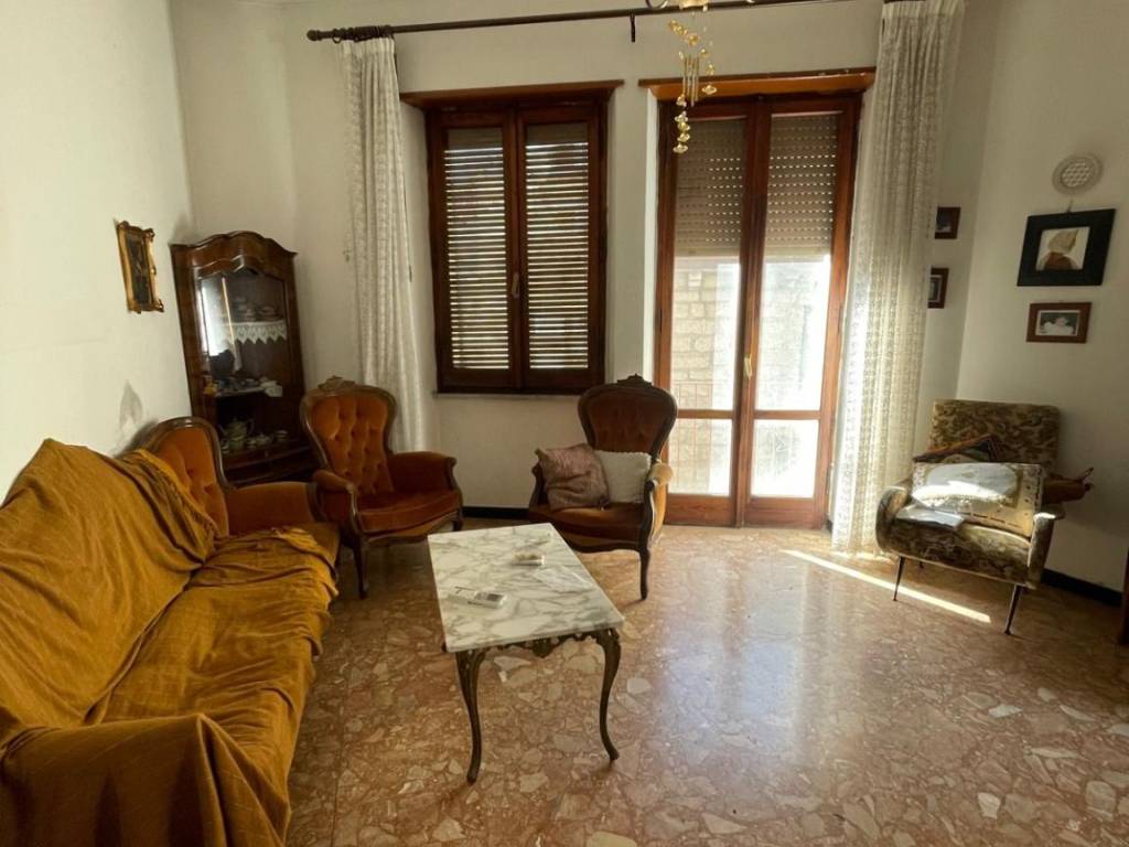 Appartamento a Tempio pausania in Via Piave - Foto 2