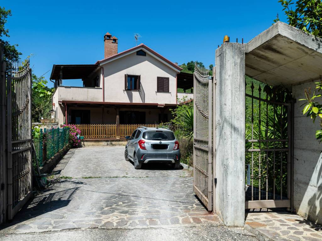 Villa a Salerno in Via Altimari, 21 - Foto 4